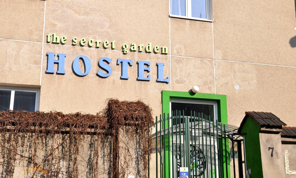 The Secret Garden Hostel Krakau Exterior foto